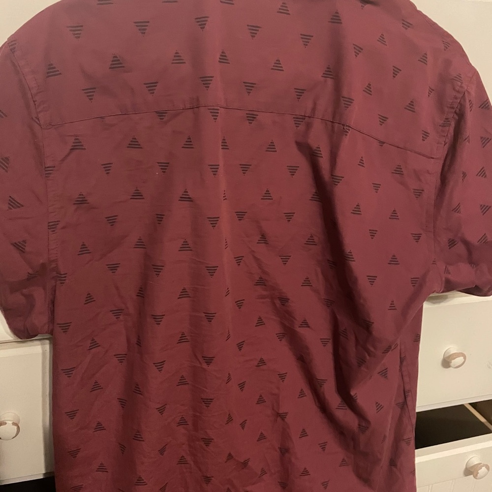 Medium button down - Picture 2 of 2